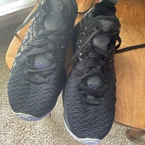 Lebron Basketball shoes